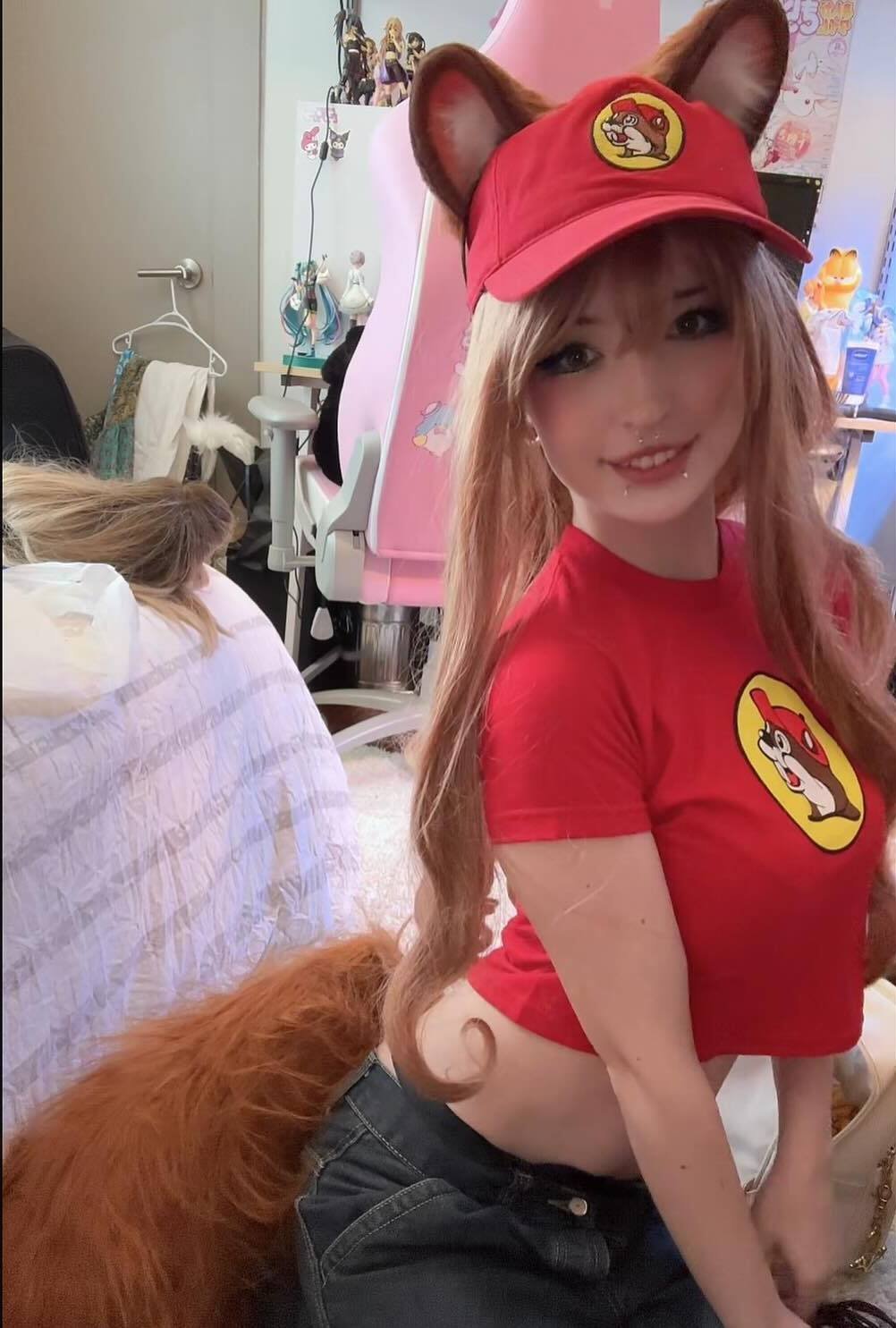 Beautiful Buc-ee's Gas Station Girl Whore Mascot Cosplay #UPyoy55b