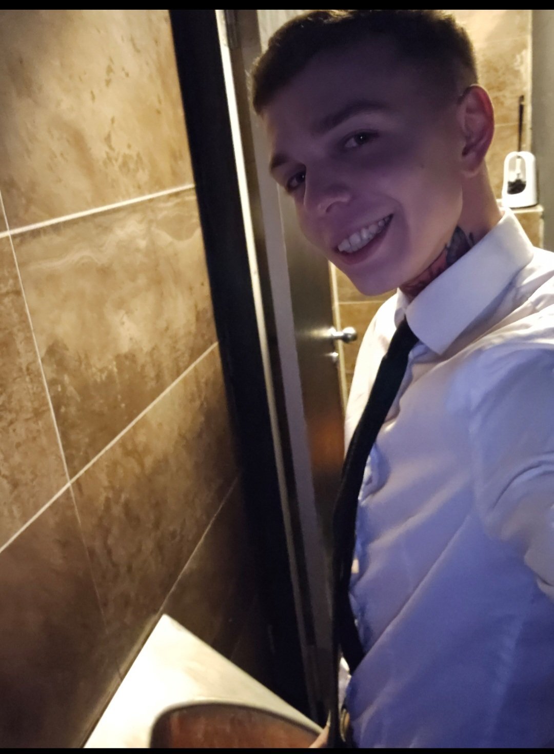 German sub faggot #PgC5XoAM