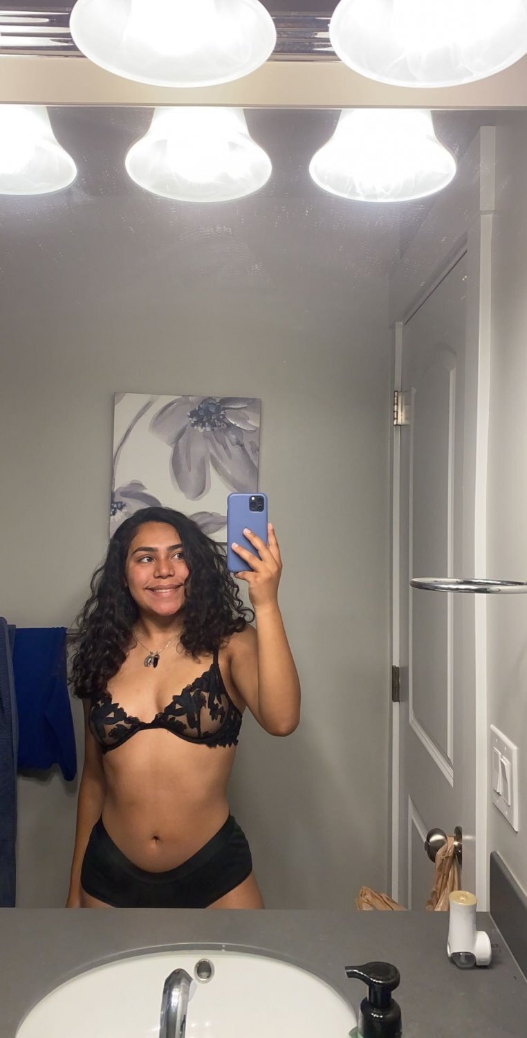 Latina teen #j1AdfwPD