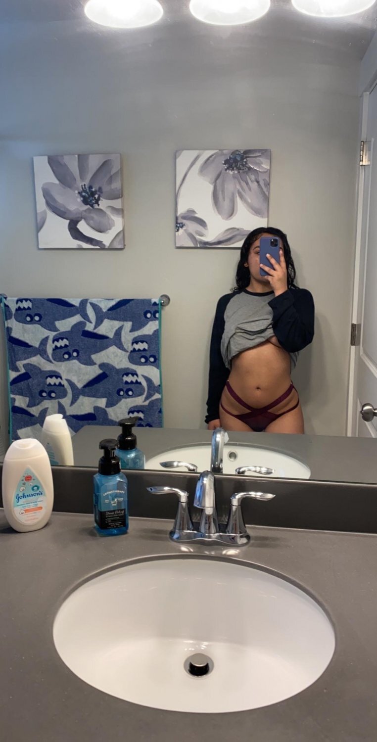 Latina teen #r9VdDN9X