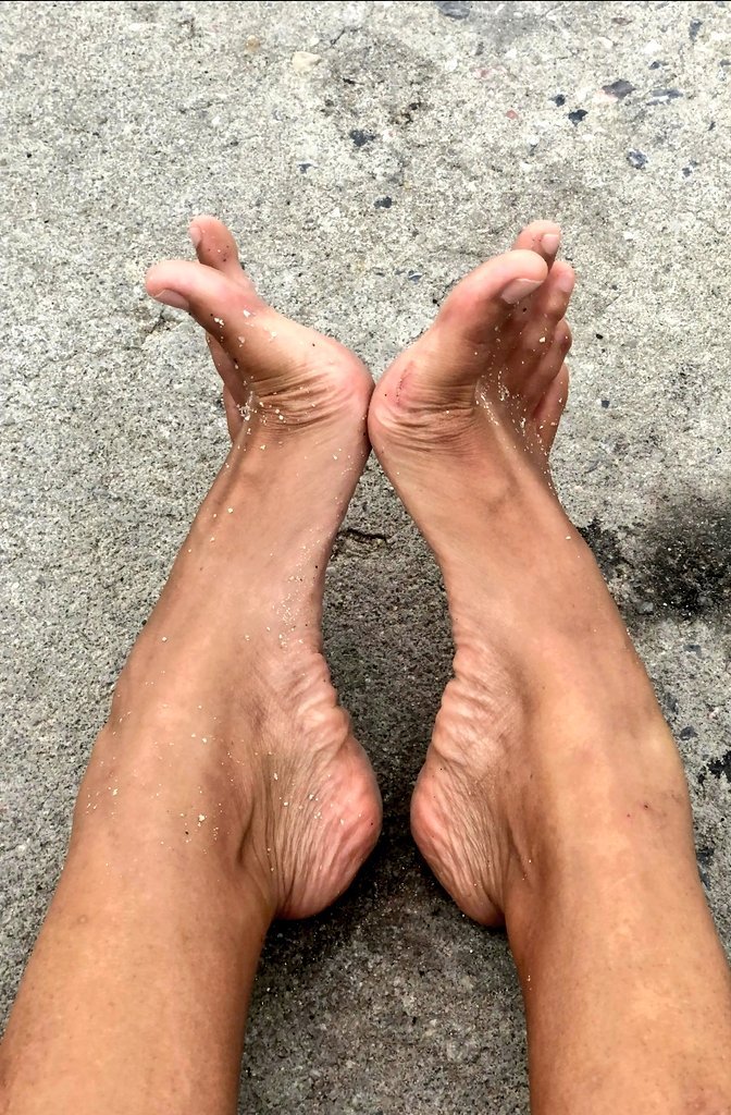 Giantess Feet: Mistress Ana #YJvN3G2w