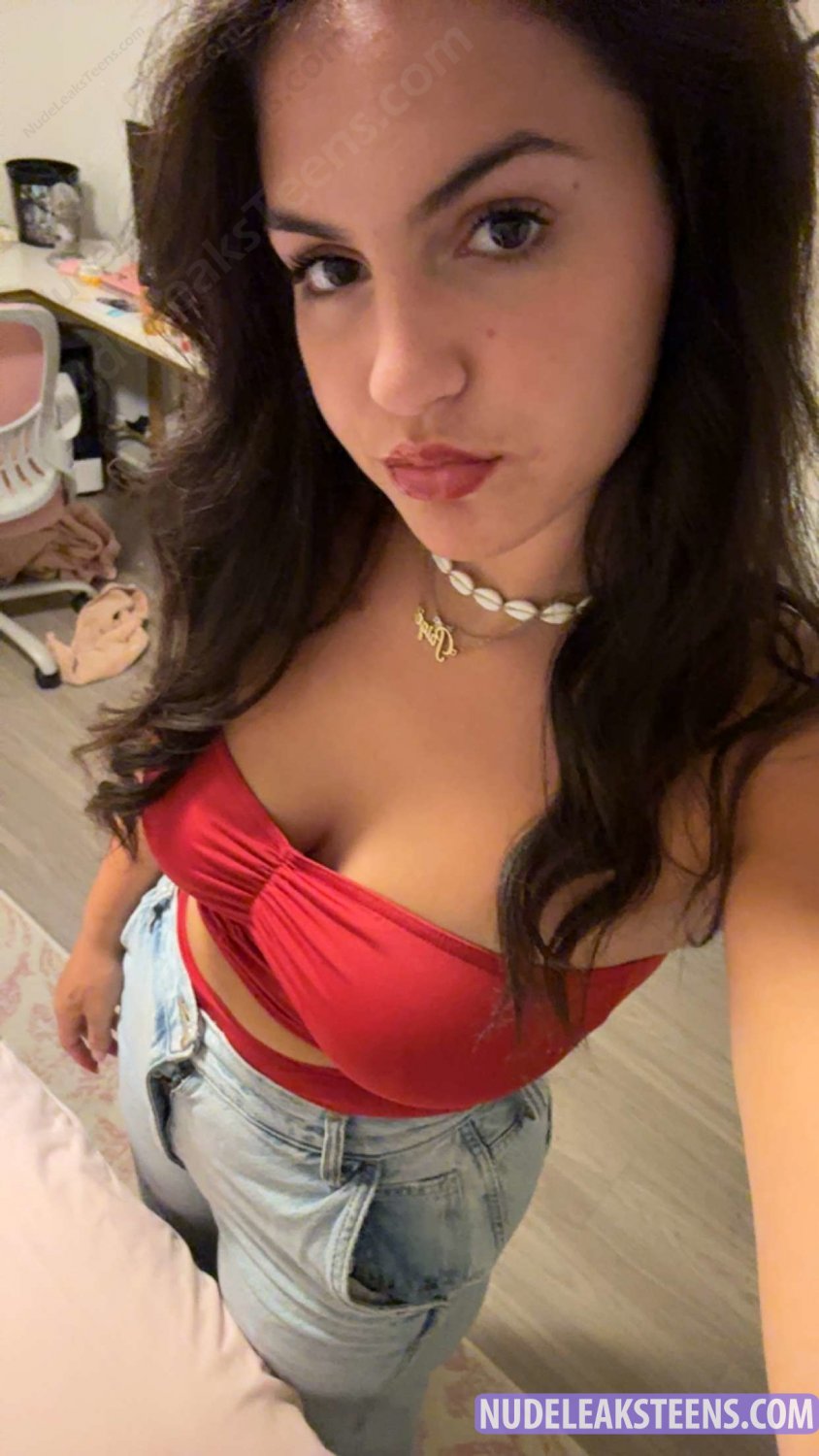 College girl strips showing her natural thick body #L7qBOUNn